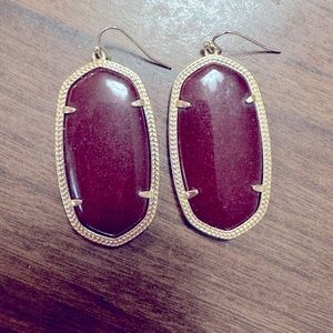 Kendra Scott Danielle Gold Drop Earrings in Maroon Jade
